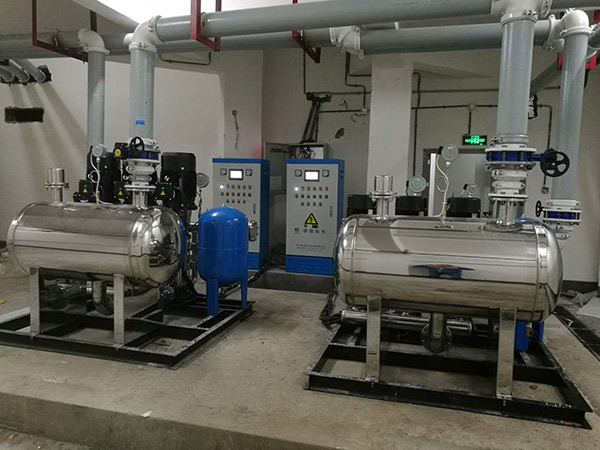 無負(fù)壓供水設(shè)備——長沙恒信供水設(shè)備 無負(fù)壓供水設(shè)備——長沙恒信供水設(shè)備